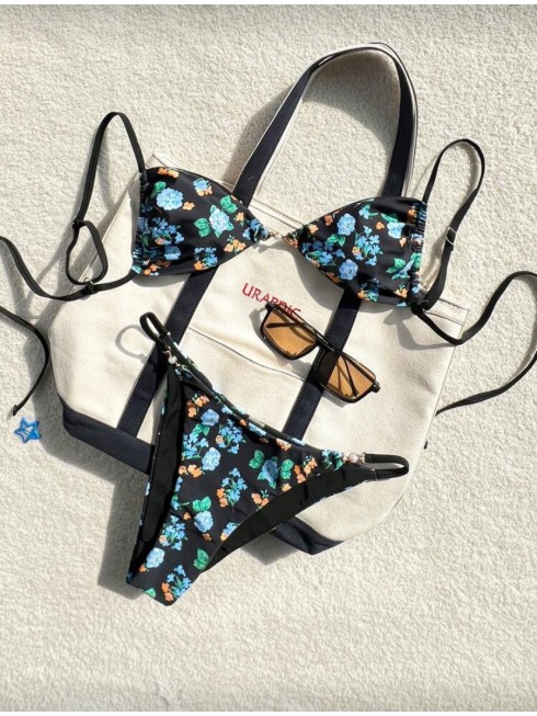 Bikini floral fondo negro